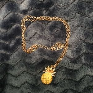 UO pineapple necklace 🍍✨💛